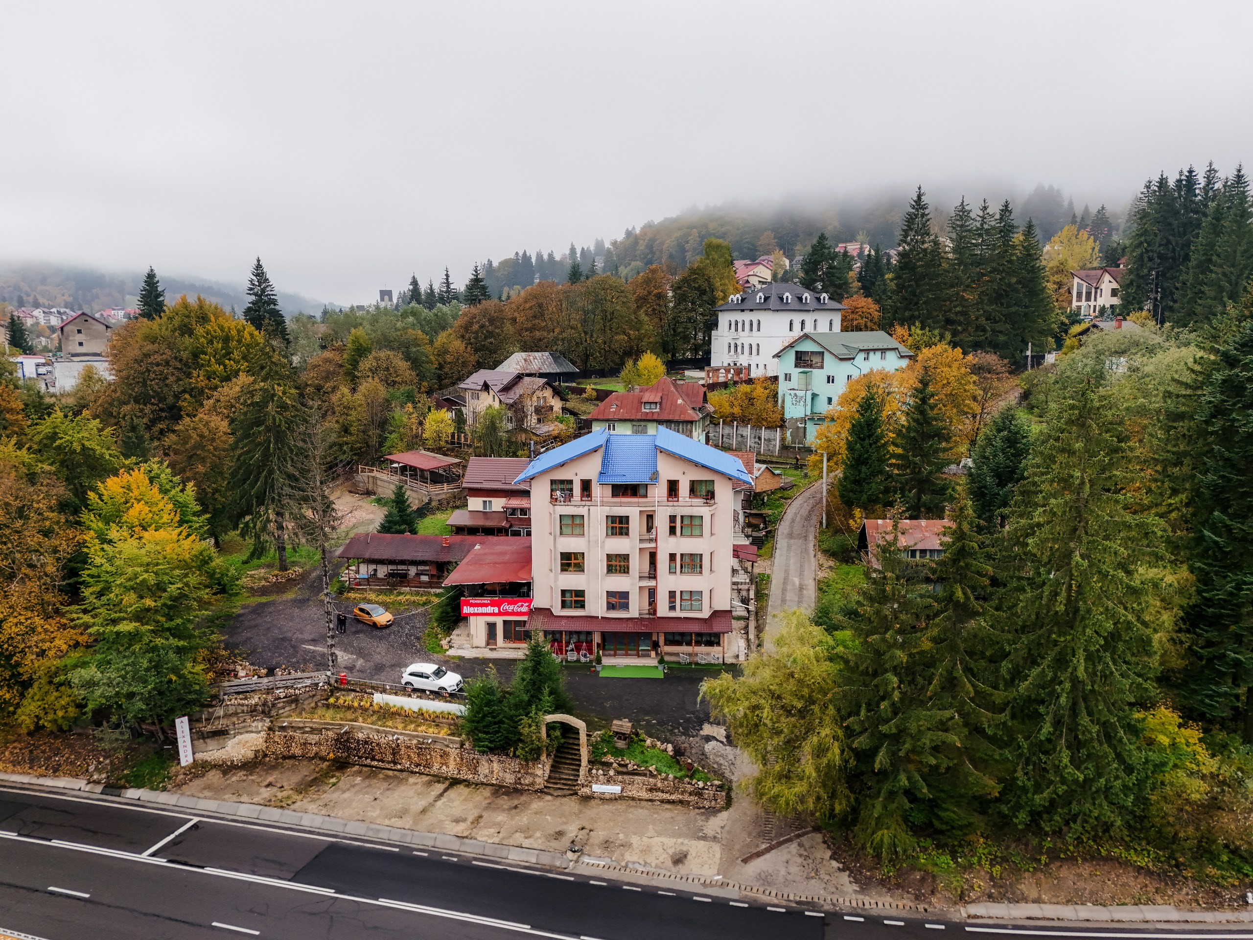 exterior-pensiune-predeal-alexandra-vedere-munte